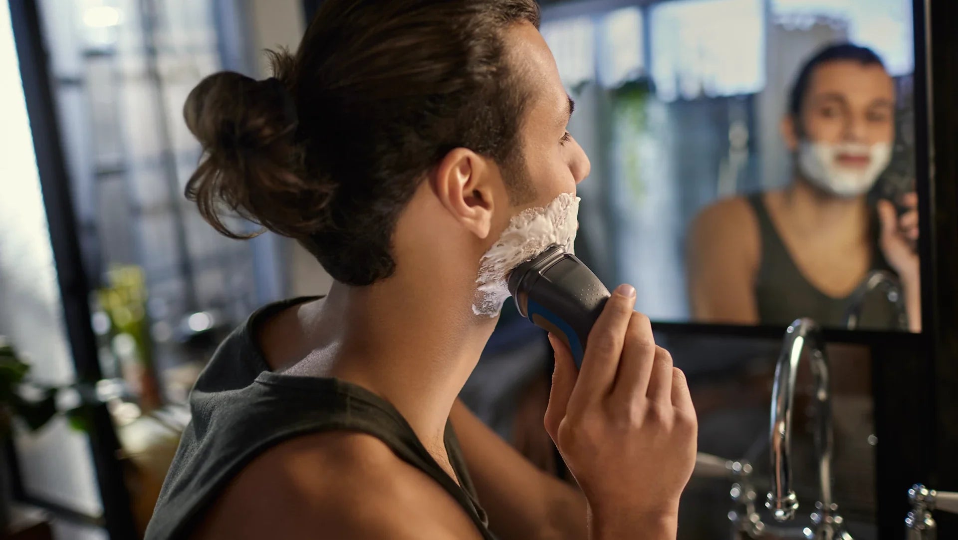 Philips Shaver 1000 Series Wet & Dry Electric Shaver S1151