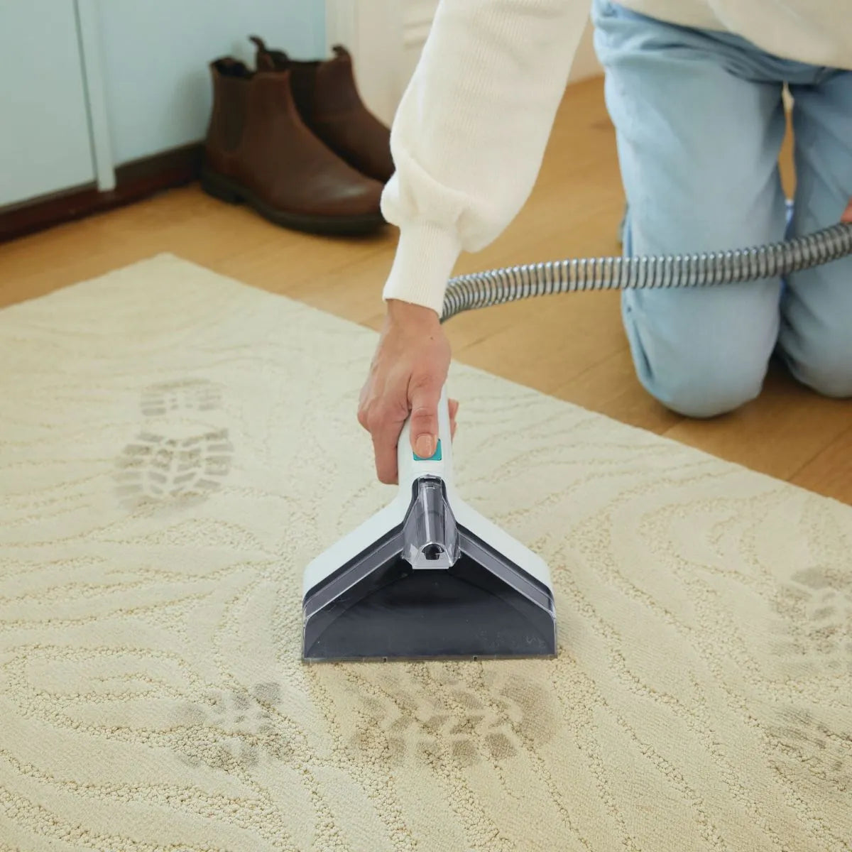 Shark StainStriker Spot Cleaner PX200MET | Portable Carpet | Upholstery Cleaner with Dual Formula, جهاز إزالة البقع شارك StainStriker PX200MET | منظف محمول للسجاد والمفروشات بتركيبة مزدوجة